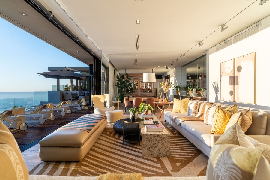 To Let 6 Bedroom Property for Rent in Clifton Western Cape